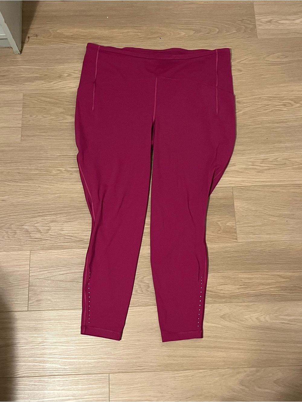 Lululemon Swift Speed High-Rise Tight 28" Wild Berry Leggings Size 20 - Picture 4 of 9